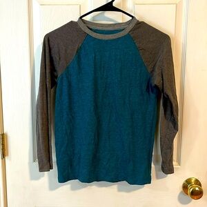Two tone long sleeve T shirt